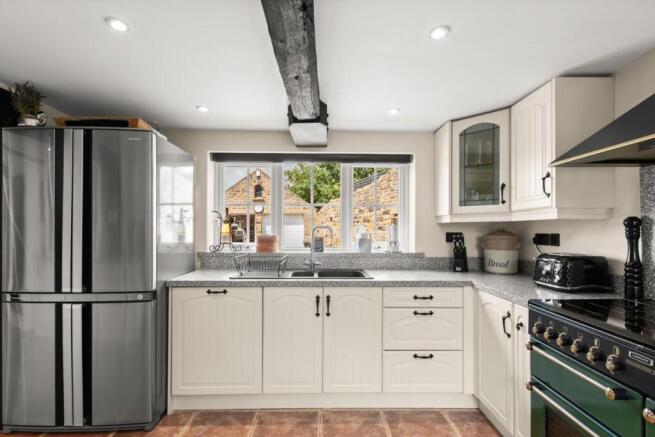 3 bed Detached for sale Image 4