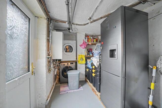 3 bed Terraced for sale Image 11