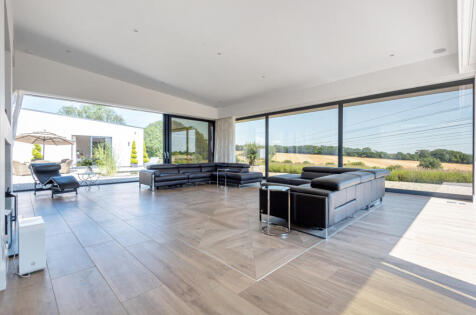 Texas Drive, Winchester, Hampshire, SO22