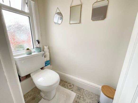 2 bed Flat for sale Image 9