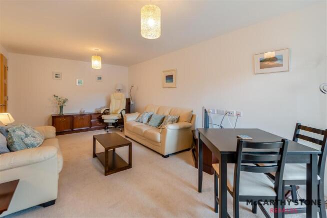 8595975-interior03.JPG