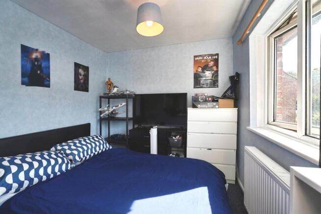 3 bed Terraced for sale Image 8