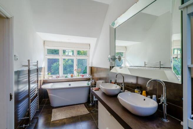 En Suite Bathroom