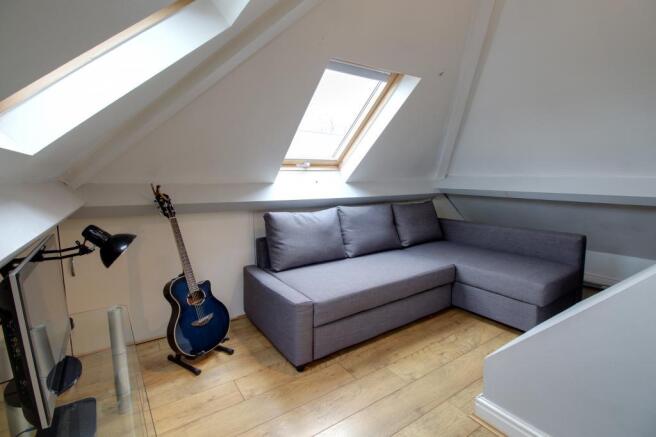 Bedroom 4 (Double)