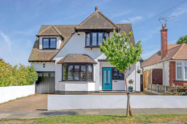 6 Winsford Garden...