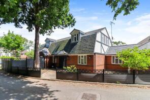32, Hazel Road, Park Street, St Albans AL2 2AJ