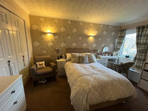 1 bed Apartment for sale Image 8