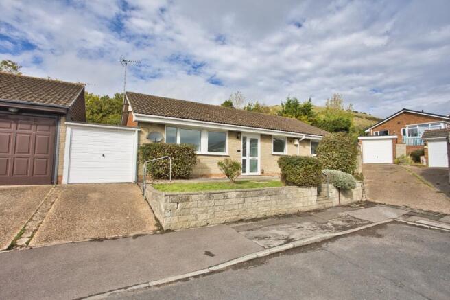 3-bed bungalow on Birkdale Drive, Folkestone, Kent, CT19, £365,000