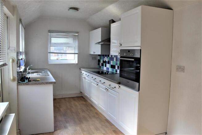 Kitchen Pic 1.jpg
