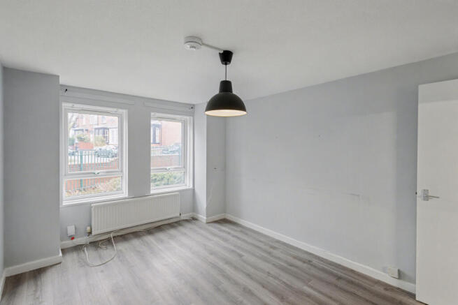 Flat 14 Hall Court, Sholebroke Avenue, Leeds, West Yorkshire, LS7 3HD