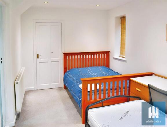 7 bed Semi-Detached to rent Image 4