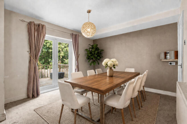 4 bed Semi-Detached for sale Image 8