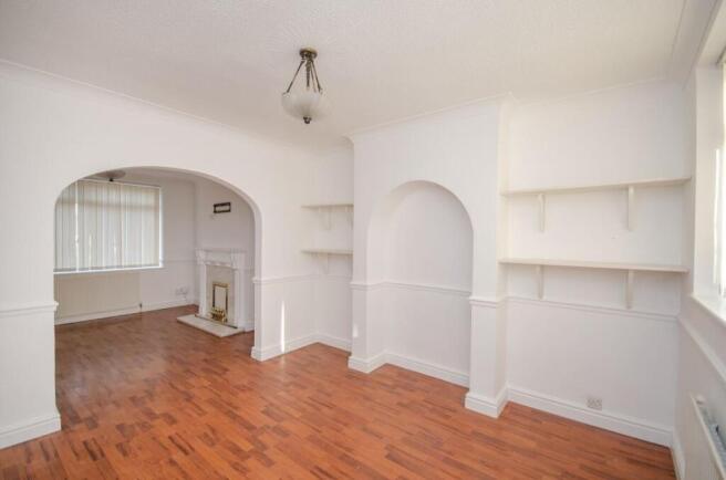 Dining room pic 2.jpg