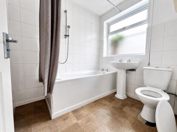 2 bed Terraced for sale Image 8