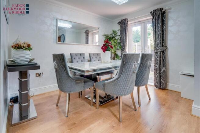 4 bed Terraced for sale Image 8