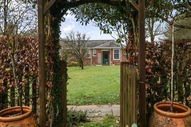 lloyd Lodge Garden..jpg