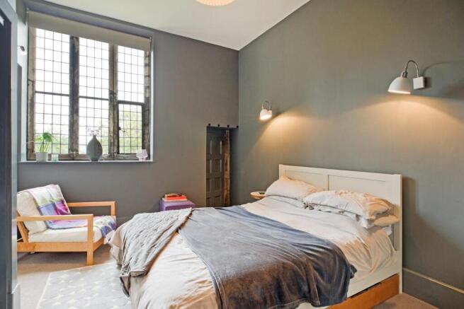 2 bed Apartment for sale Image 5