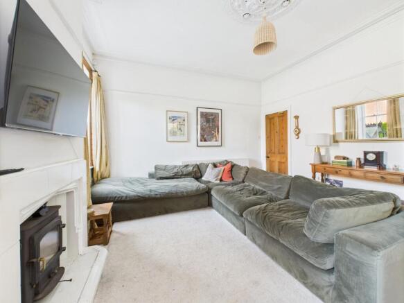 5 bed Semi-Detached for sale Image 8