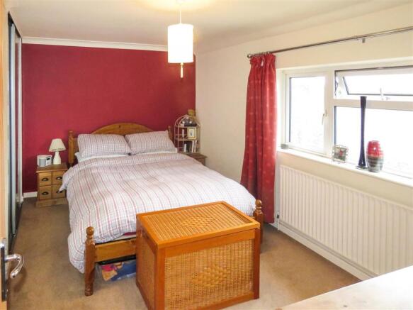 Bed 1.JPG