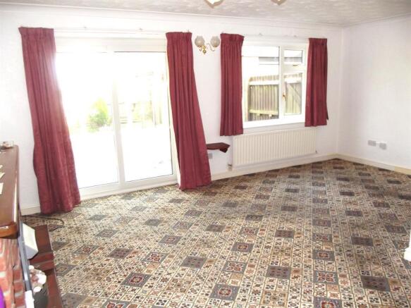 Lounge with Dining Area