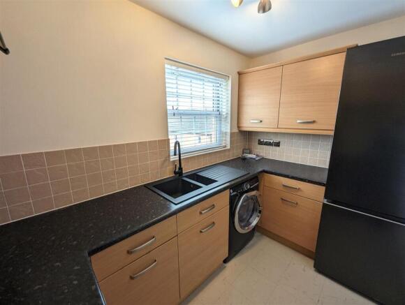 Kitchen 1.jpg