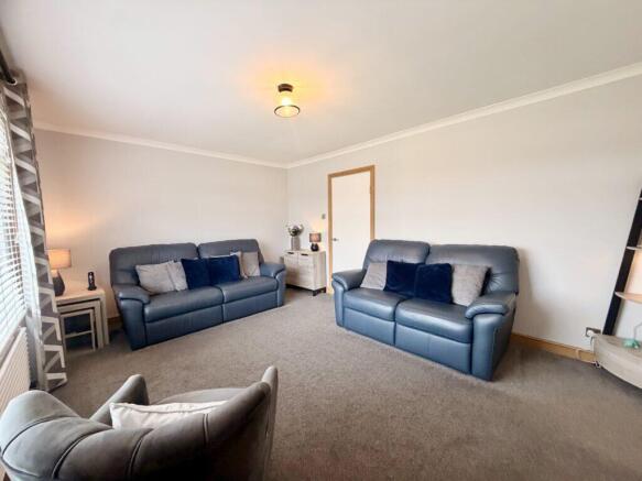 Meikle Crescent, Greengairs, ML6 7UQ photo 4