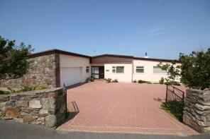 Trem Alaw, Penrodyn, Valley, Holyhead LL65 3BE