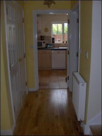 Hallway to kitchen