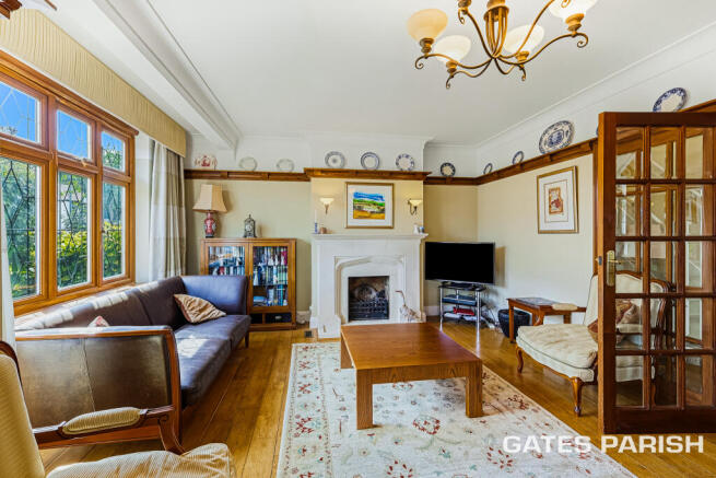 Park Drive, Upminster, RM14 photo 4