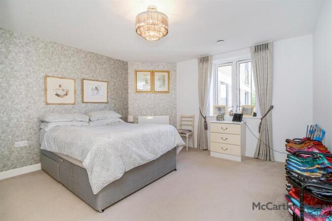 1 bed Apartment for sale Image 6