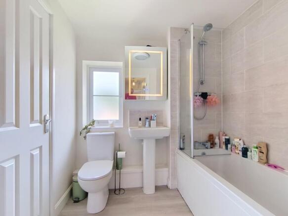 1 bed Flat for sale Image 9