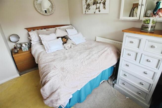 3 bed Semi-Detached for sale Image 10