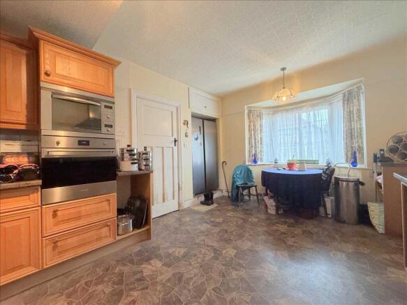 4 bed Detached for sale Image 10