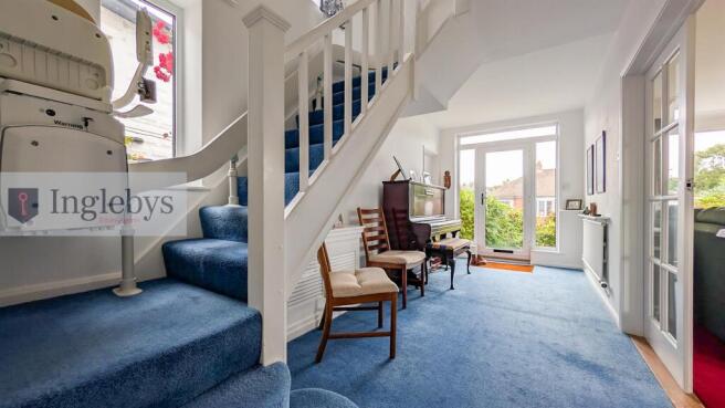 4 bed House for sale Image 6