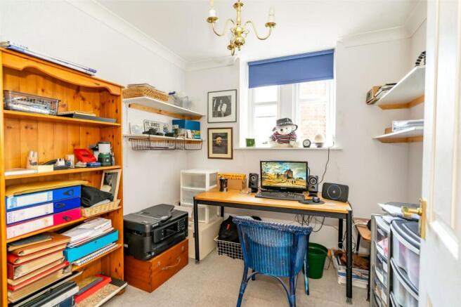 Bedroom/Office