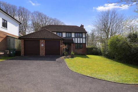 Tudor Close, Northam, Bideford, Devon, EX39