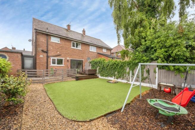 3 bed Semi-Detached for sale Image 4