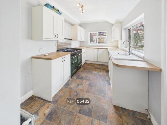 4 bed Terraced to rent Image 5
