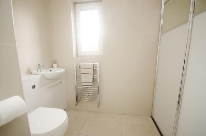 DOWNSTAIRS WC/LAUNDRY