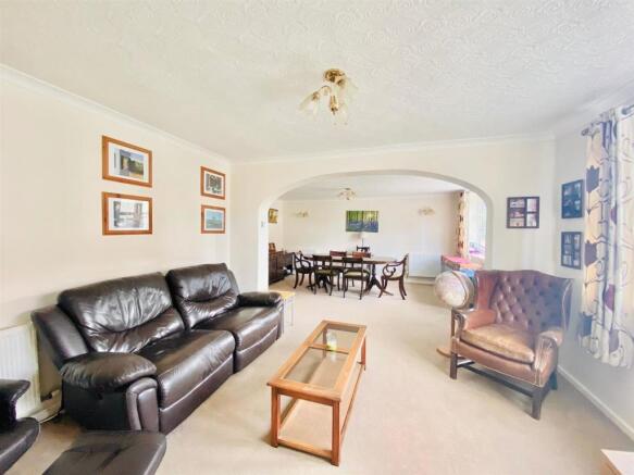 Through Lounge/Diner