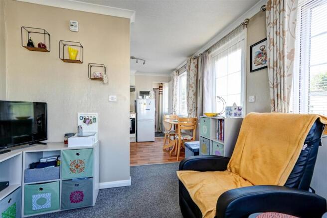 Beverly Court, Gorleston, Great Yarmouth photo 4