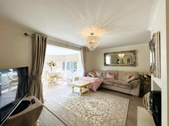 3 bed Detached Bungalow for sale Image 6