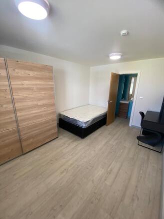 1 bed Terraced to rent Image 9