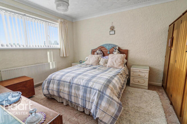 3 bed Semi-Detached for sale Image 11