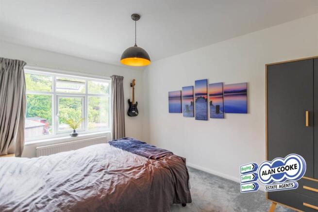 3 bed Semi-Detached for sale Image 6