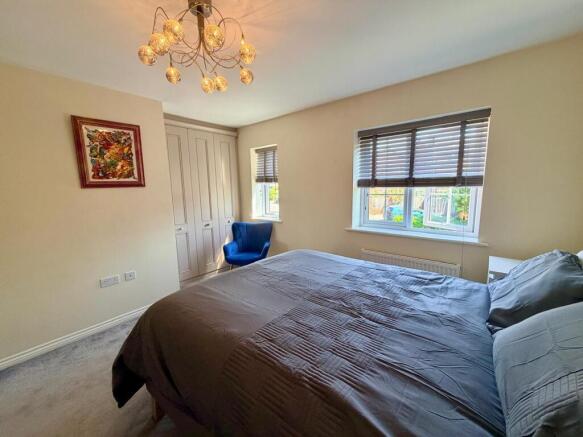 4 bed Detached to rent Image 12