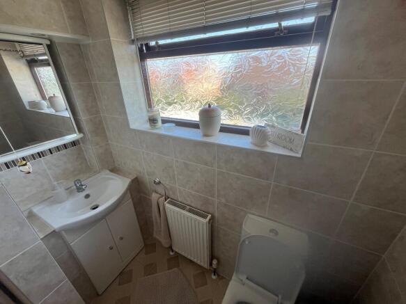 3 bed Semi-Detached for sale Image 11