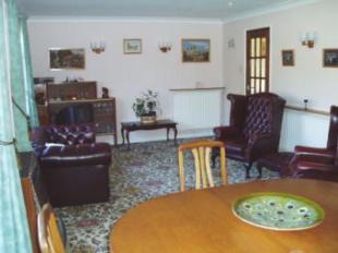 Lounge/Dining Rm