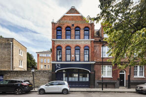 32, Mitchell Street, London EC1V 3QB
