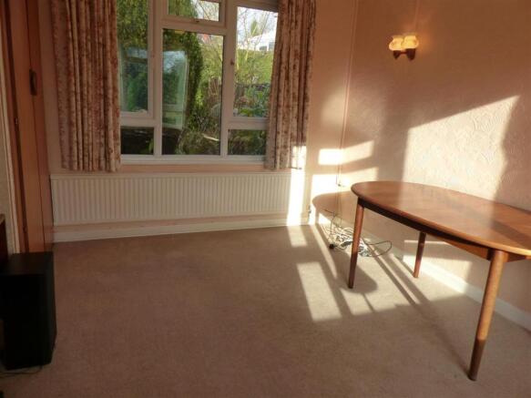 DINING ROOM/BEDROOM 2